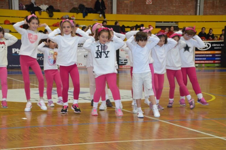 Més d’un centenar de joves presenten el seu treball en l’activitat de New Dance
