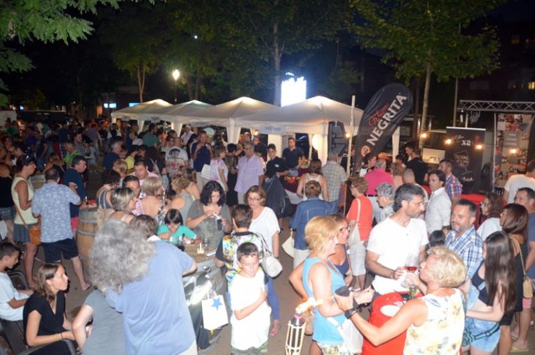 Comerç i gastronomia centren l’oferta de la IV Nit de Rebaixes de Nou Martorell