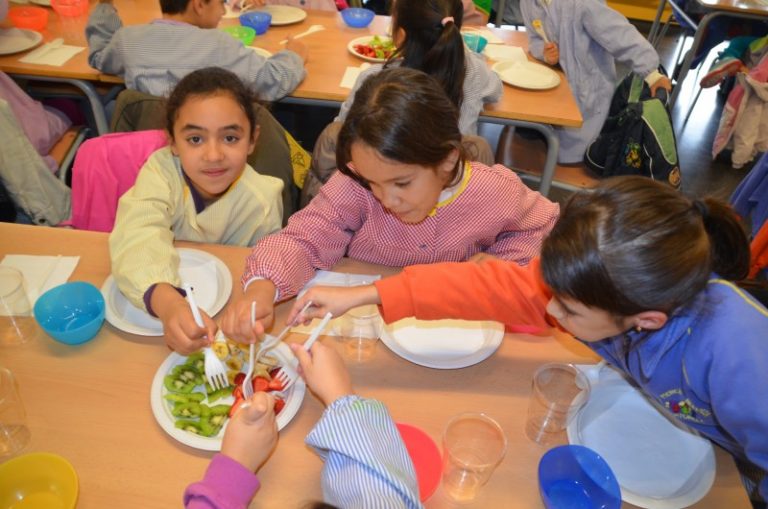 Un centenar d’infants es beneficia del Programa de Suficiència Alimentària a l’estiu