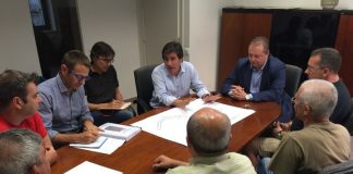 Fonollosa es reuneix amb veïns de Can Carreras per parlar de les obres previstes al barri