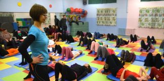 Catalunya contra el Càncer recapta 500 euros amb una classe de pilates al Juan Ramón Jiménez