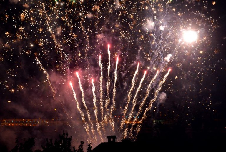 El Piromusical més poètic omple d’emotivitat el comiat a la Fira de Primavera