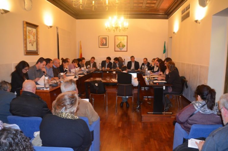 Unitat institucional en defensa de les inversions al sector de l’automoció a la comarca