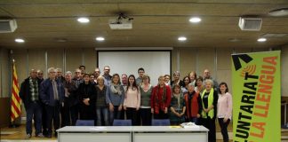 Participants del Voluntariat per la Llengua es presenten en una edició que formarà 18 parelles