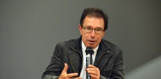 L’escriptor Àlex Susanna presenta ‘Filtracions’, poemari sorgit del diàleg amb el quotidià