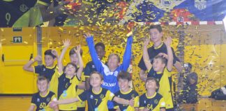 Lluïda presentació del Club Handbol Martorell al pavelló esportiu municipal