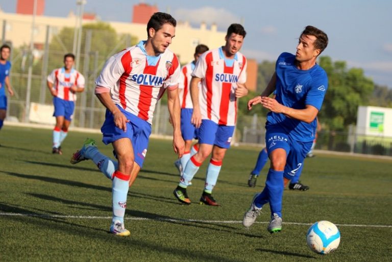 El CF Martorell goleja a La Múnia i té a tocar la plaça de promoció d’ascens a Segona