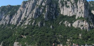 Can Carreras inicia les seves festes de barri amb la 17a pujada a Montserrat aquest diumenge