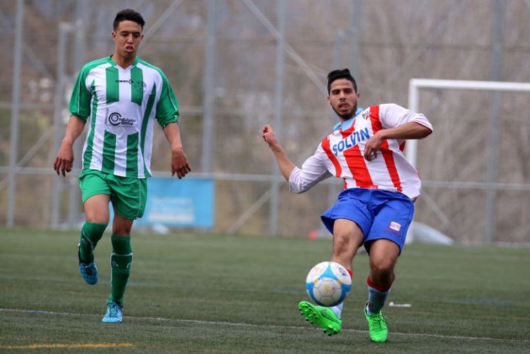 El Club Futbol Martorell goleja a l’Anoia (0-4) i no perd pistonada per l’ascens a Segona