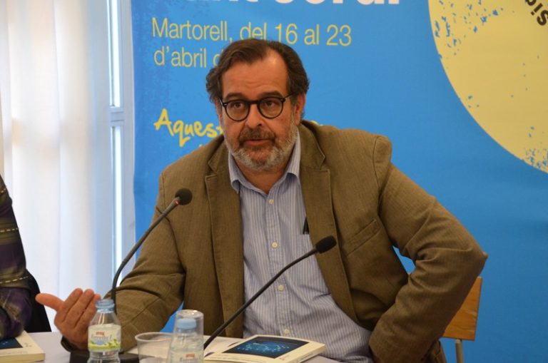 Sáez: "els periodistes i els mitjans anem tard en adaptar-nos a les noves xarxes socials"