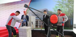 Seat posa la primera pedra d’un Centre de Salut per als empleats de Martorell
