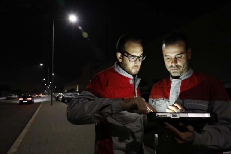 La fàbrica Seat ecoil·luminarà la seva planta a Martorell per estalviar un 80% d’energia