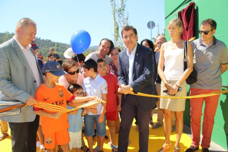 L’alcalde Xavier Fonollosa inaugura el Parc de les Solanelles, situat al barri de Buenos Aires