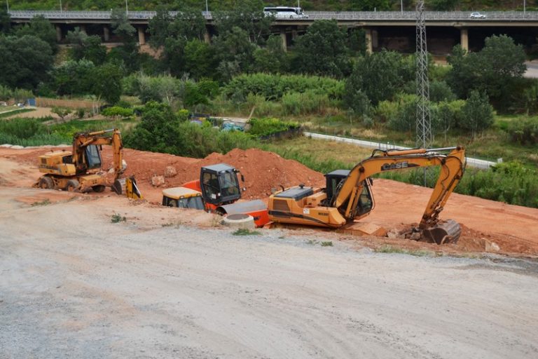 S’asfaltarà el Parc de les Solanelles, l’aparcament gratuït darrere l’Hospital