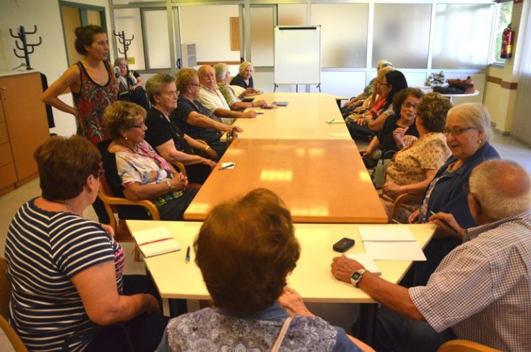 Arrenca un nou Taller de la Memòria tots els dimecres amb èxit de participants