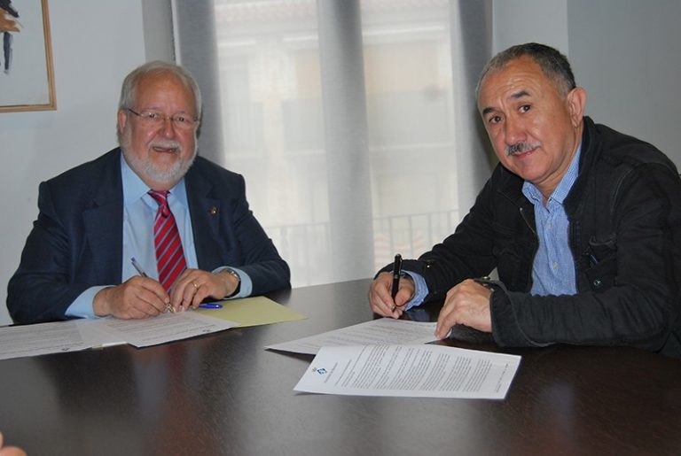 Signen un conveni per a la cessió de l’ús d’un local a UGT propietat de l’Ajuntament