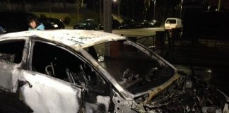 Crema un vehicle per causes desconegudes aquesta nit a l’Avinguda de Pau Claris