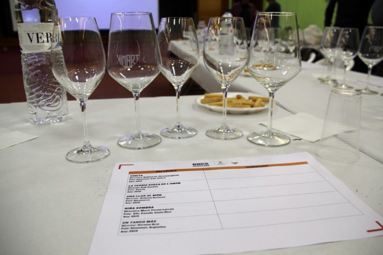 El Docs & Wine proposa un joc de relacions sensorials entre cinc documentals i cinc vins