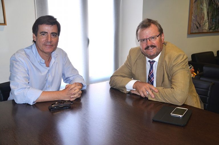 L’alcalde Fonollosa rep la visita del delegat del Govern a Barcelona Fernando Brea