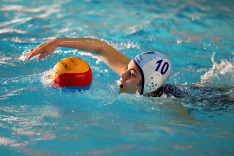 Els conjunts de waterpolo del Club Natació Martorell no fallen en l’última jornada de l’any