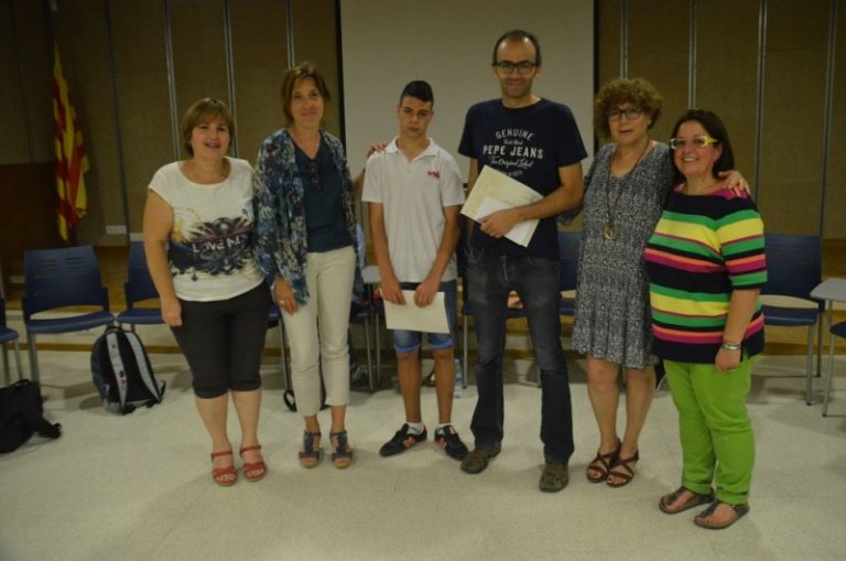 Una vintena d’estudiants d’ESO s’acomiaden del programa de pràctiques ‘Anem per feina’