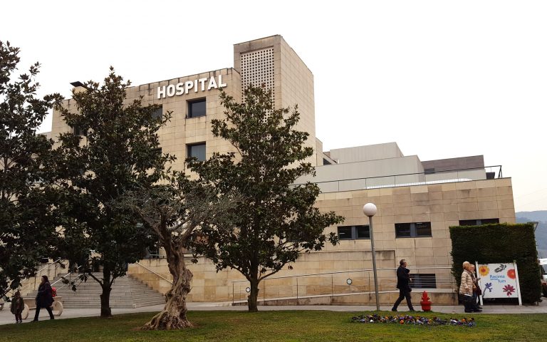 El govern municipal reafirma en el ple de l’Ajuntament el seu compromís amb les millores de l’Hospital