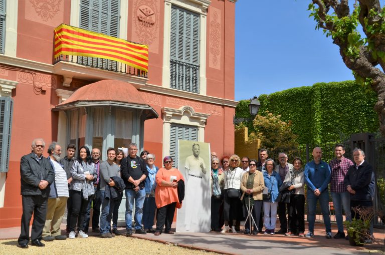 Excel·lent acollida de la ruta literària pels indrets on va viure el filòsof de la Torre de les Hores, Francesc Pujols