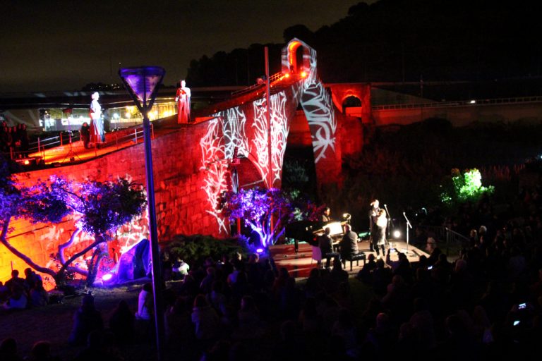 La Llegenda del pont del Diable més musical culmina un dissabte de Fira ple de tradició