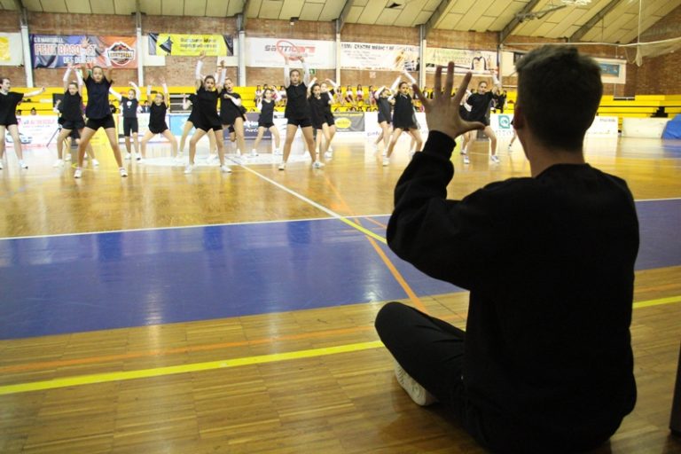 Un centenar d’escolars exhibeixen les coreografies apreses aquest trimestre a la segona jornada del New Dance