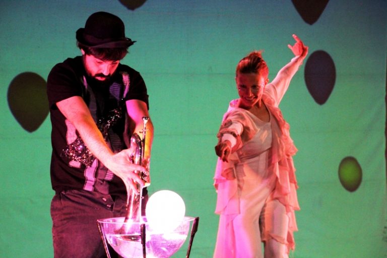 Un espectacle, tallers i jocs del reciclatge a El Progrés fan gaudir els més petits el darrer dia de Fira