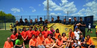140 nens i nenes de Martorell participen a la primera jornada escolar del Cruyff Court
