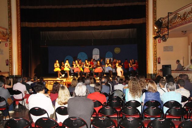 Teatre solidari Mans Merced&agrave;ries