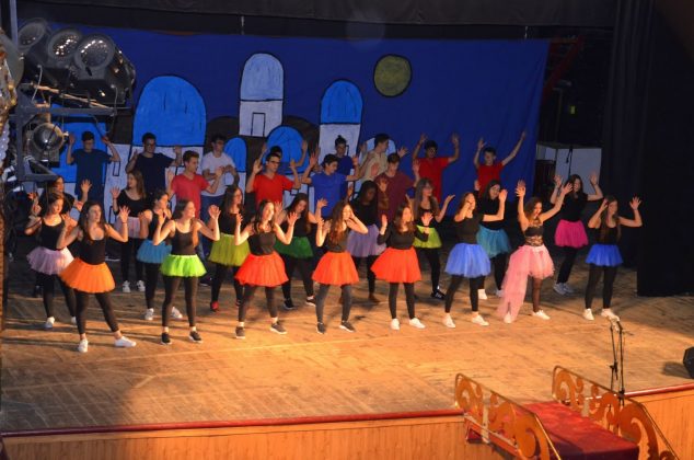 Teatre solidari Mans Merced&agrave;ries