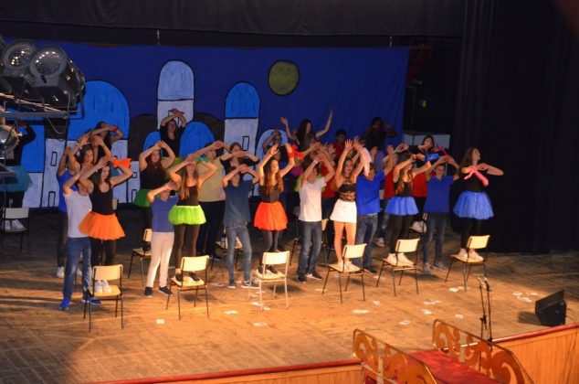 Teatre solidari Mans Merced&agrave;ries