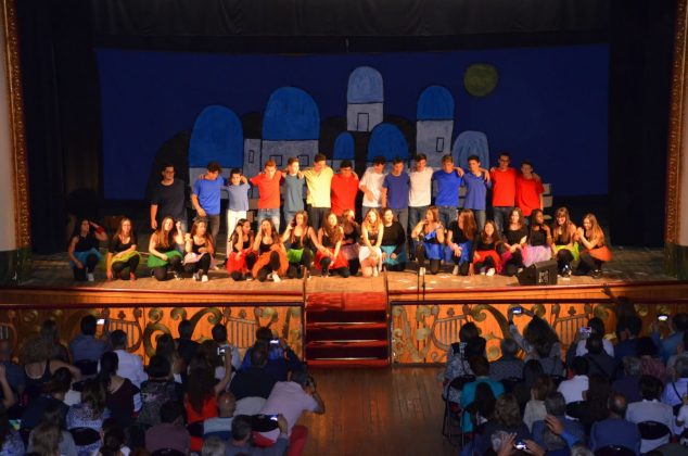 Teatre solidari Mans Merced&agrave;ries